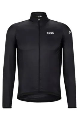 Chaqueta cortavientos BOSS x ASSOS plegable con detalle de la marca