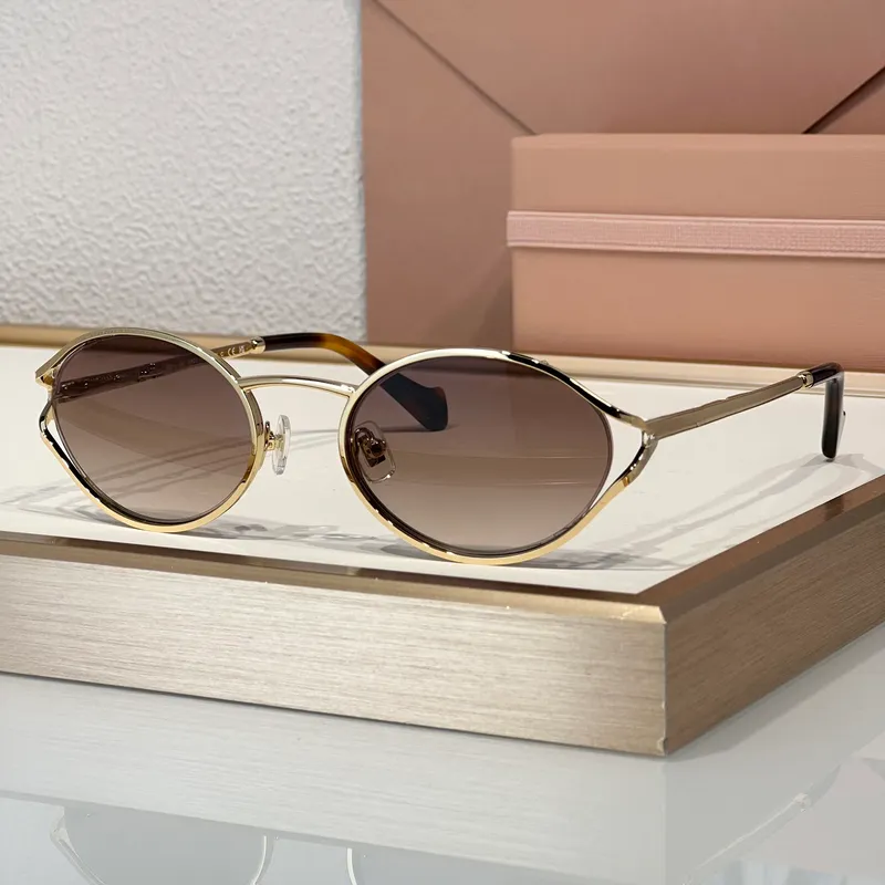 Gafas de sol de damas calientes para verano popular de 52y diseñador elegante estilo al aire libre al aire libre