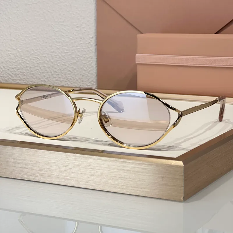 Gafas de sol de damas calientes para verano popular de 52y diseñador elegante estilo al aire libre al aire libre