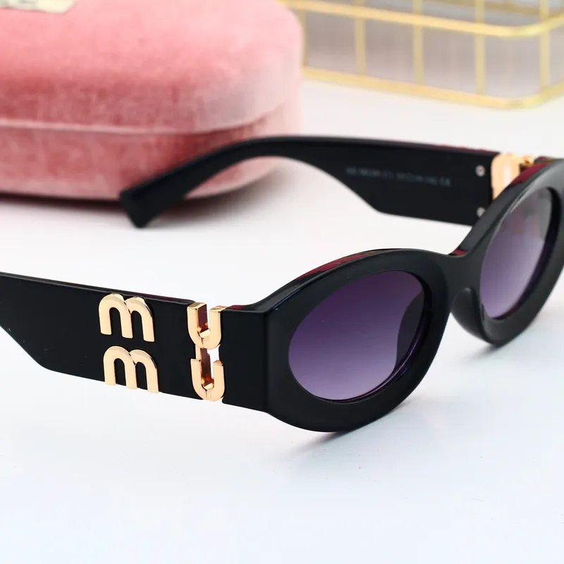 Gafas de sol de diseñador de lujo Gafas de sol retro con monograma Gafas de ojo de gato premium informales Moda para mujer