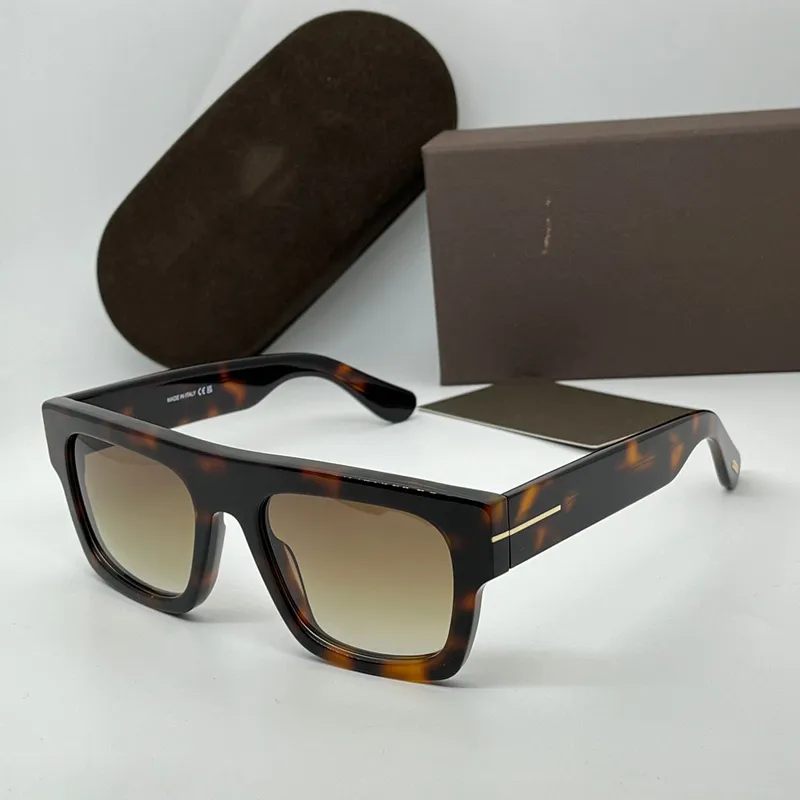 Gafas de sol de diseñador para hombres y mujeres 711 Verano Clásico al aire libre 0711 Estilo Anti-Ultravioleta Placa retro Fibr