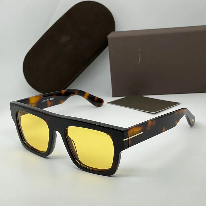 Gafas de sol de diseñador para hombres y mujeres 711 Verano Clásico al aire libre 0711 Estilo Anti-Ultravioleta Placa retro Fibr