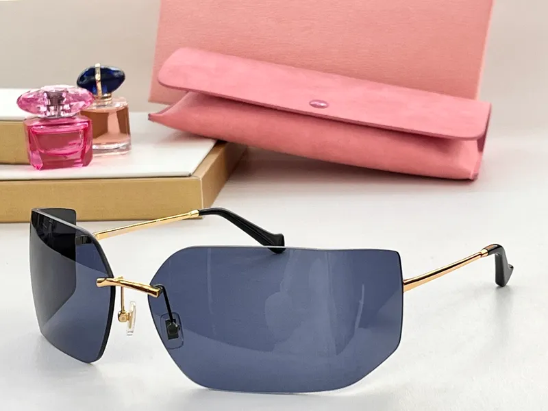 Gafas de sol para mujeres Diseñadores de verano 54y Estilo Anti-ultravioleta Placa retro Señales de moda sin marco Caja aleatori