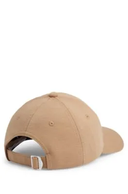 Gorra de algodón con monograma doble bordado