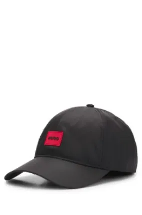 Gorra de seis paneles con parche de logo de silicona