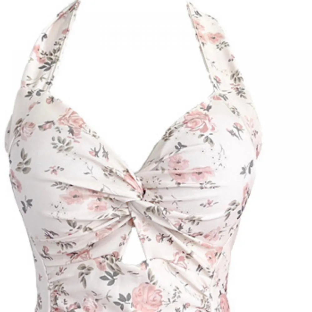 Ladies' Conservative Conjoined Swimsuit, Backless Wrinkles, Crushing Flowers Are Thin Hot Spring Clothes, Apricot (M)