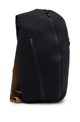 Mochila Spider BOSS x ASSOS impermeable con detalles reflectantes